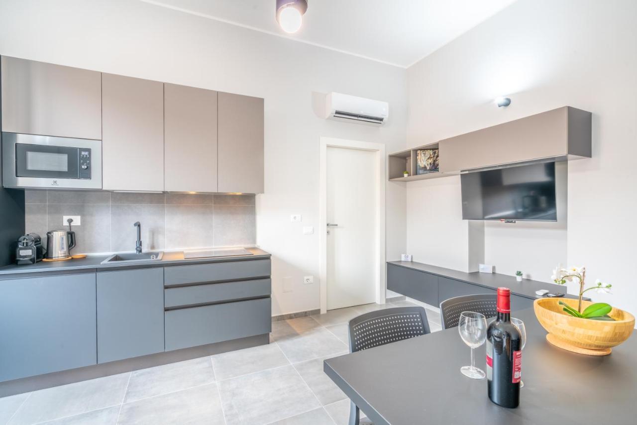 Kuzu Apts - City Center - Wifi Ac Tv Leilighet Cagliari Eksteriør bilde